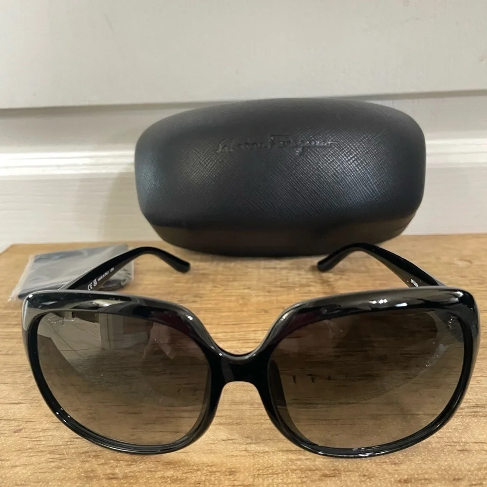 Salvatore Ferragamo Black 59mm Square Sunglasses
